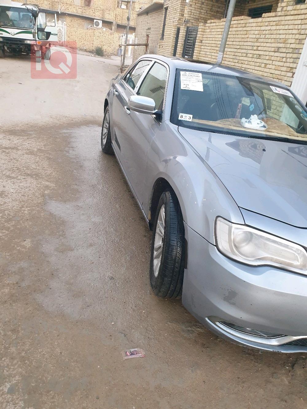 کرایسلەر 300